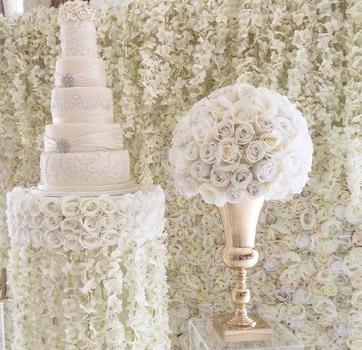 Květinová sěna svatební s dekoracemi