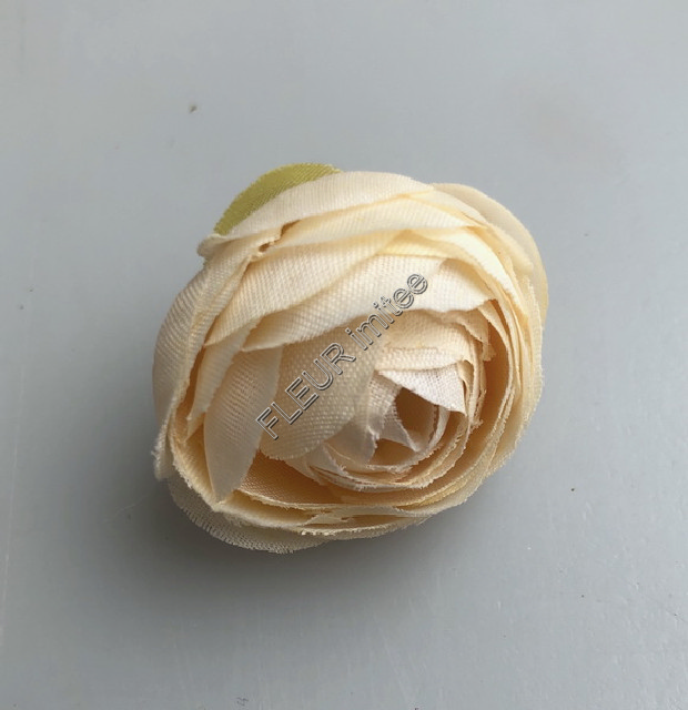 Květ ranunculus 4cm 36/216